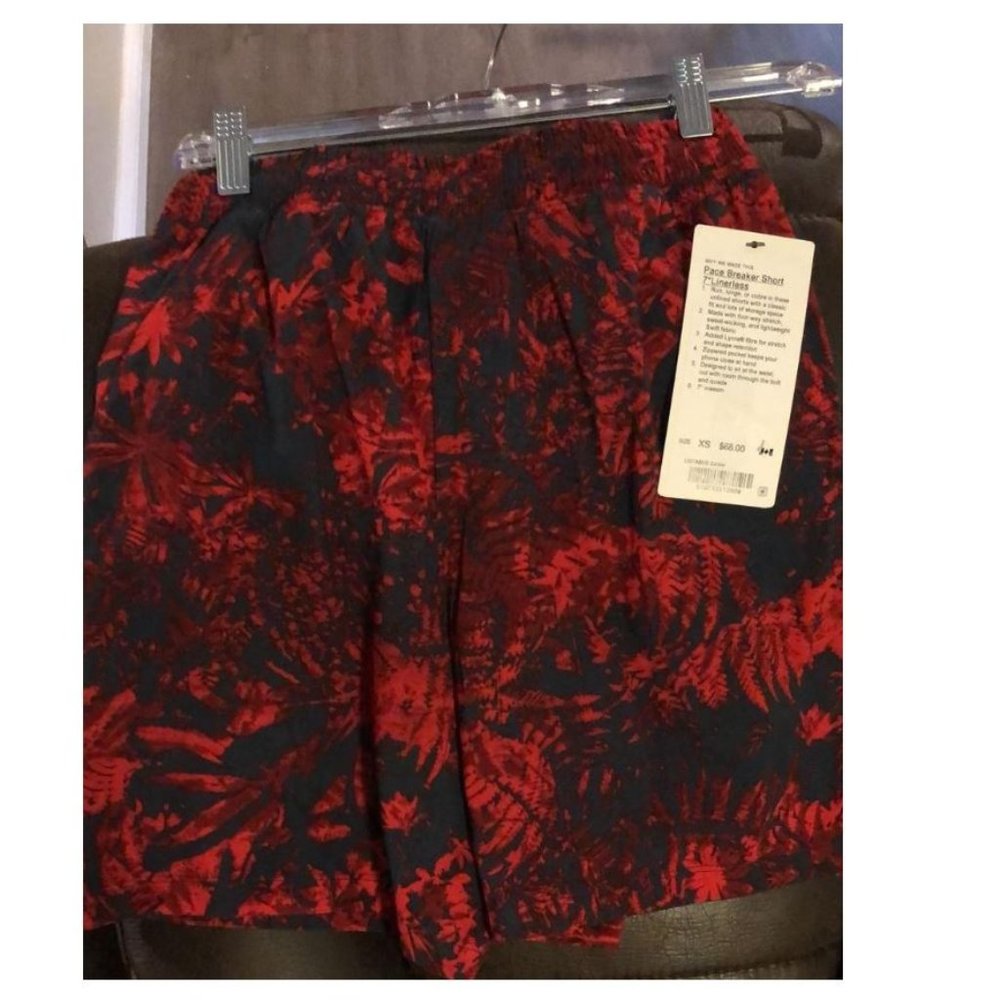 EUC Lululemon Pace Breaker Short 7*linerless